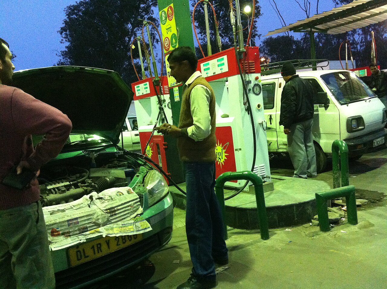 CNG station forecourt / compressor skid